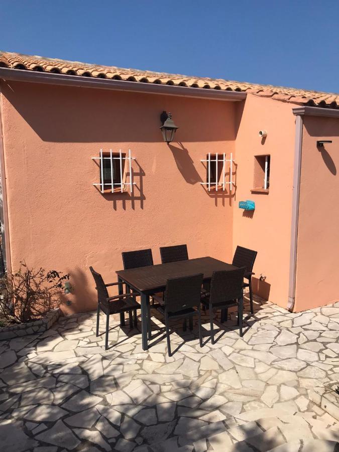Villa Mit Grossartigem Panoramablick Auf Das Meer Und Direkt Am Pool La Croix-Valmer Dış mekan fotoğraf