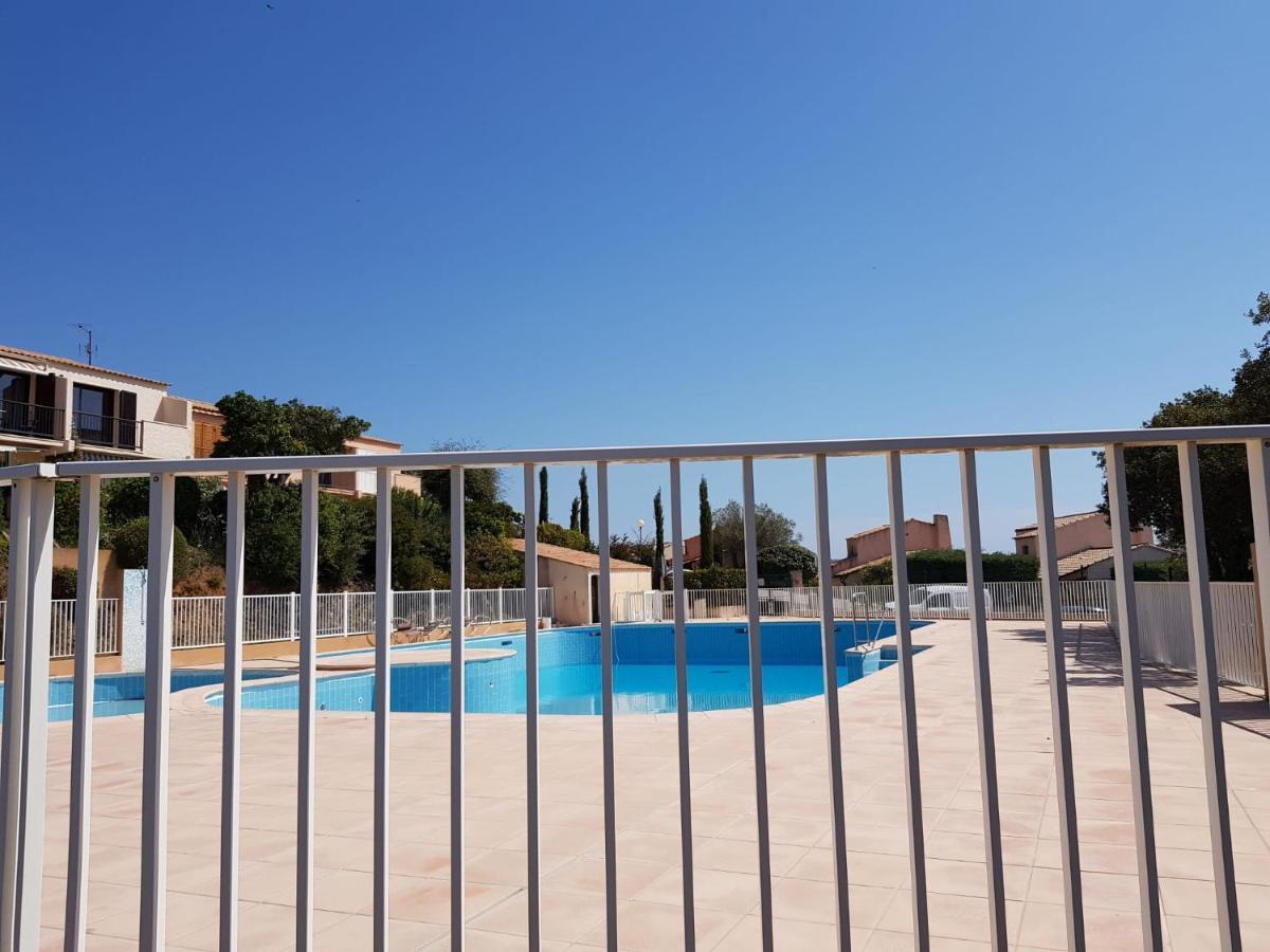 Villa Mit Grossartigem Panoramablick Auf Das Meer Und Direkt Am Pool La Croix-Valmer Dış mekan fotoğraf